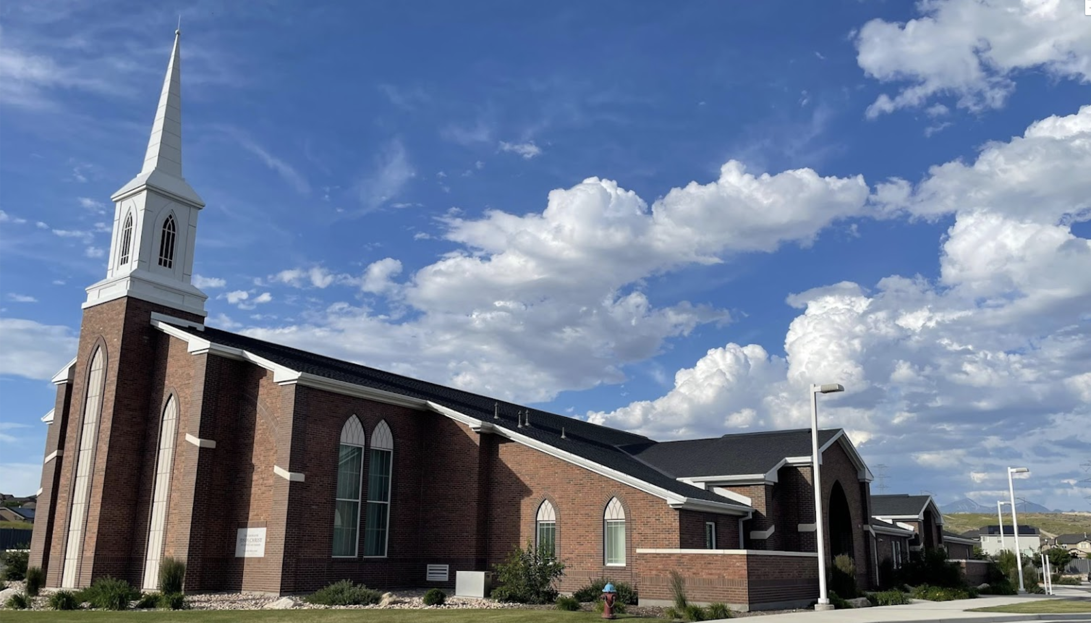 Image of Southmoor Ward meetinghouse in Eagle Mountain, Utah